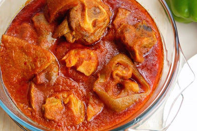RED STEW WITH ASSORTED MEATS (IN TRAY)